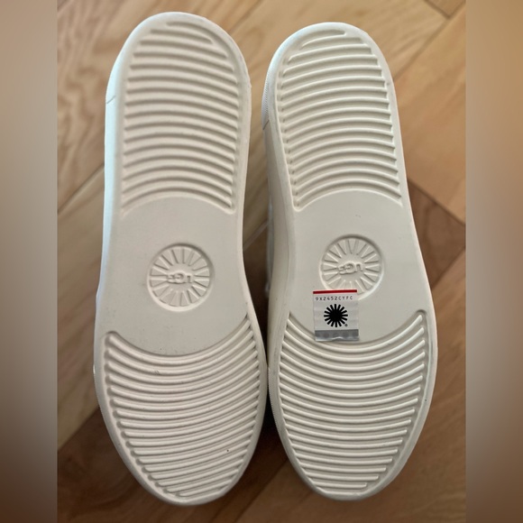 Uggs Bone White Jass Leather Slip-on, Sz 10 NWT - Picture 4 of 4